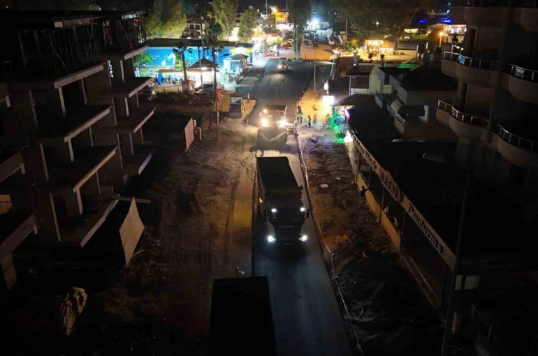 HBB,Arsuz’da yol çalışmalarını sürdürüyor