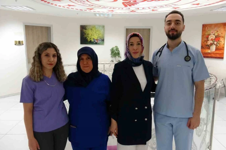 Hemşire anneler, doktor olan çocuklarıyla aynı hastanede görev yapıyor