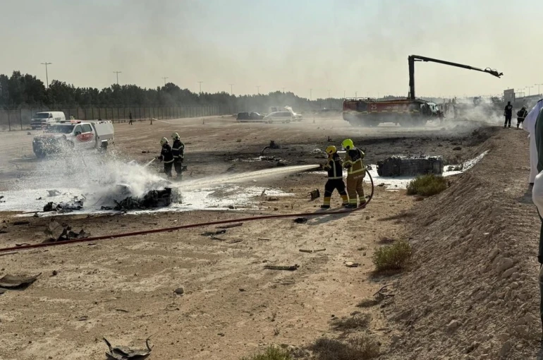 Hindistan’ın savaş uçağı Dubai’deki hava gösterisinde düştü, pilot öldü