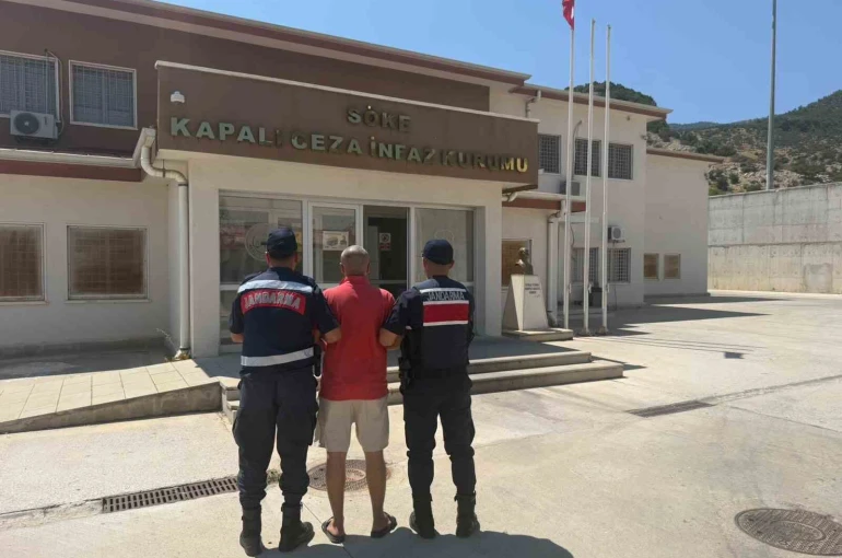 Hırsızlık suçundan aranan şahıs Kuşadası’nda yakalandı