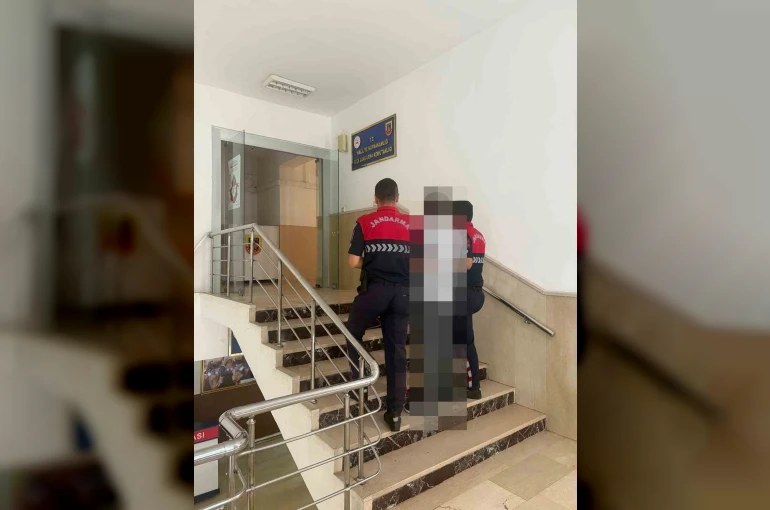 Hırsızlık suçundan aranan şahıs yakalandı