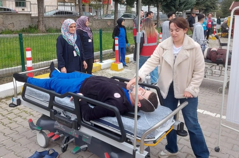 Hisarcık İlçe Devlet Hastanesi’nde yangın tatbikatı 