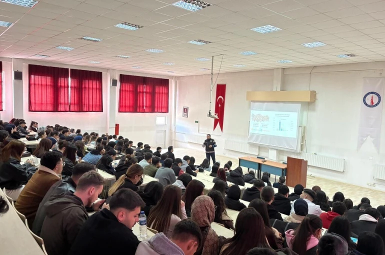 Hisarcık MYO’da "Narko Gençlik" eğitimi gerçekleştirildi