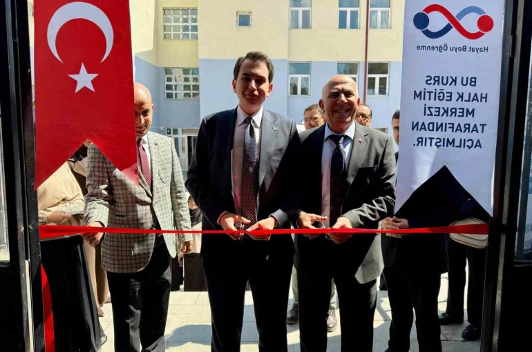 Hisarcık’ta giyim sergisi açıldı