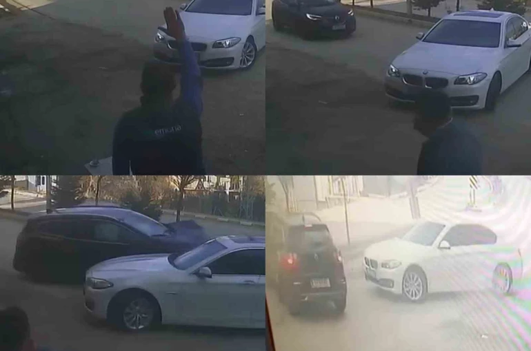 Hızla gelen araç, yola çıkan otomobile çarptı
