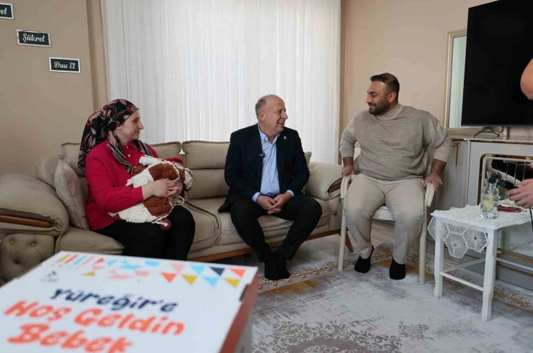 ‘Hoş Geldin Bebek’ projesiyle 5 bin 300 ailenin mutluluğuna ortak oldular