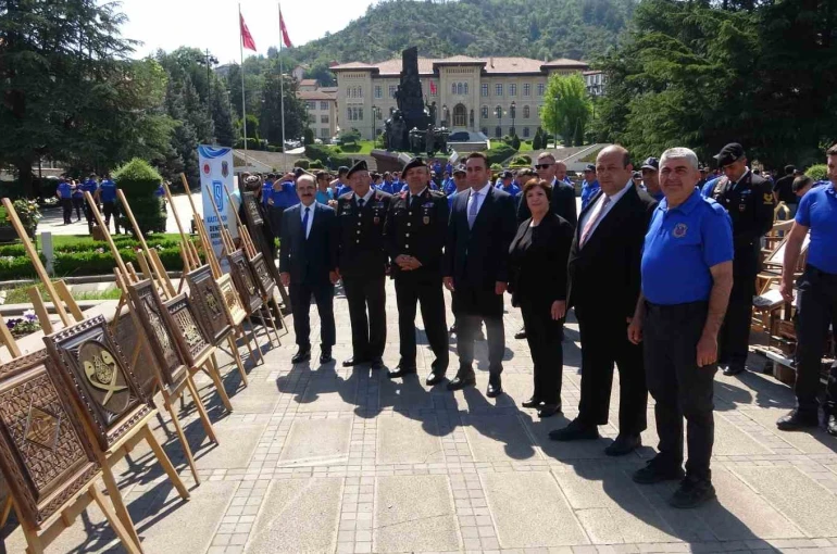 Hükümlülerin el emeği ürünleri görücüye çıktı