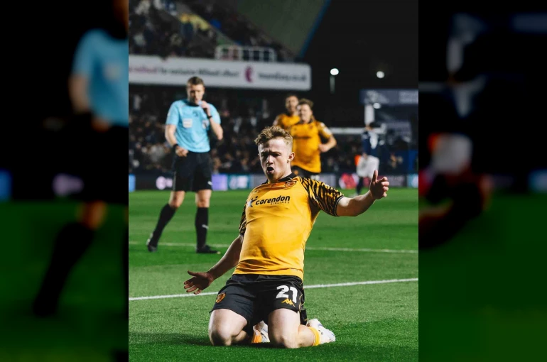 Hull City, play-off finaline yükseldi