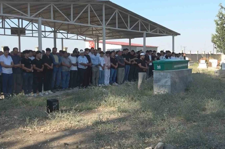 Husumetlisi tarafından pompalı tüfekle vurulan 19 yaşındaki genç öldü