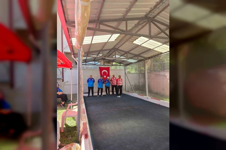Huzurevi sakinleri bocce müsabakasında buluştu