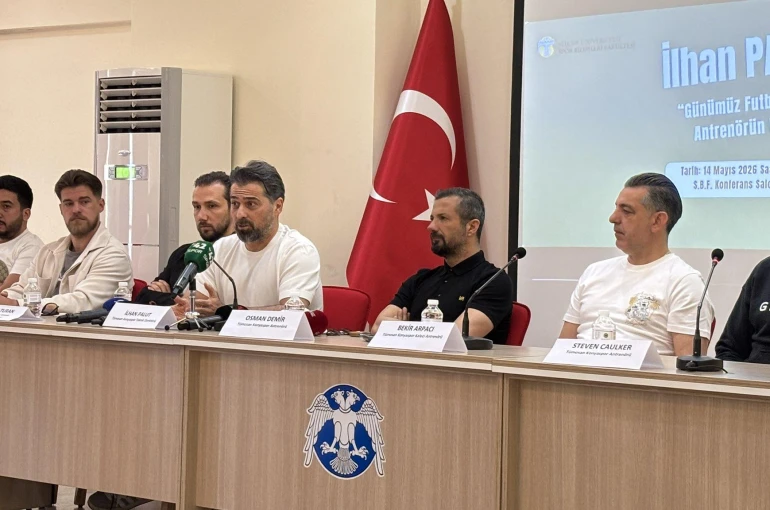 İlhan Palut ve ekibi, Selçuk Üniversitesi öğrencileriyle buluştu