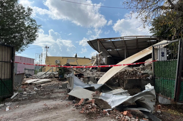 İzmir'de tüp patlaması: 1'i ağır 2 yaralı