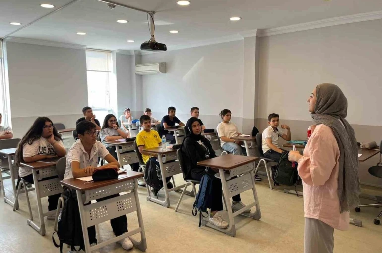İBB’nin atıl halde bıraktığı merkezde bin 500 öğrenci ders başı yaptı