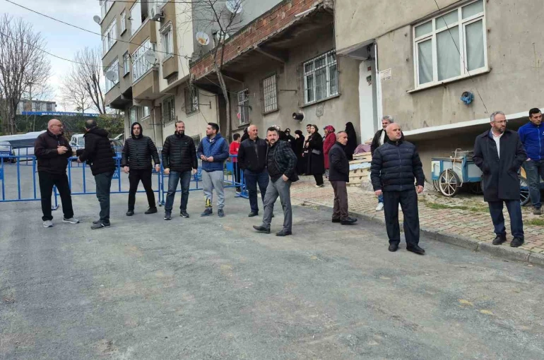 İBB’nin hatalı yıkımı 4 aileyi sokakta bıraktı, yakınlarının yanında kaldıklarını iddia eden aileler çözüm istedi 