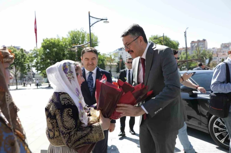 İçişleri Bakan Yardımcısı Ali Çelik Kütahya’da temaslarda bulundu 