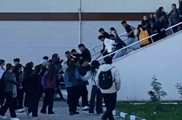 Iğdır’da eli sopalı şahıslar okul bastı