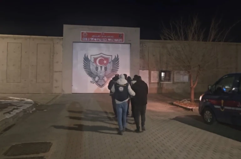 Iğdır’da göçmen kaçakçılığı operasyonu: 3 şüpheli tutuklandı