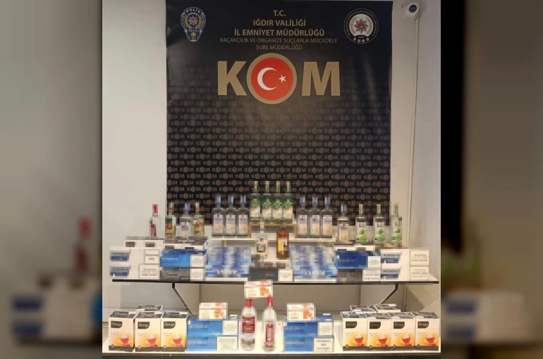Iğdır’da yolcu otobüslerinde kaçak ürün operasyonu