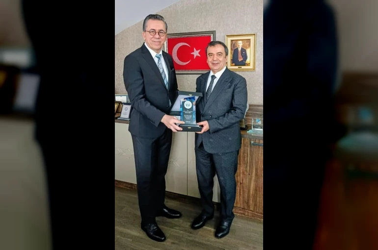 İGÜ, Gökkuşağı Koleji ve MARSİFED iş birliği ile geleceğin liderlerine kariyer desteği