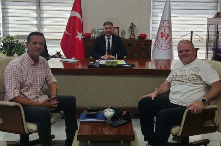 İHAKUT Havacılık Spor Kulübü’nün Van temasları