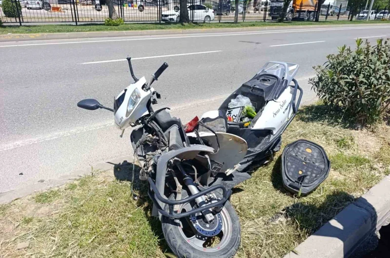 İki motosiklet çarpıştı: 2 yaralı