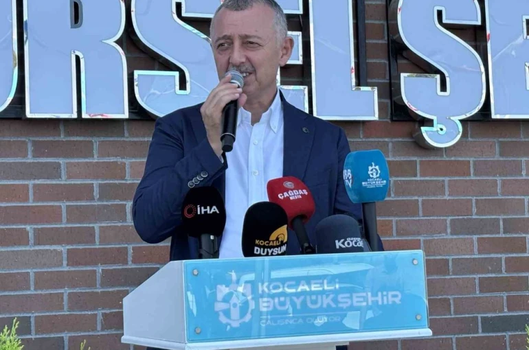 İki partinin başkanları açılışta buluştu: Seçim esprisi töreni ısıttı
