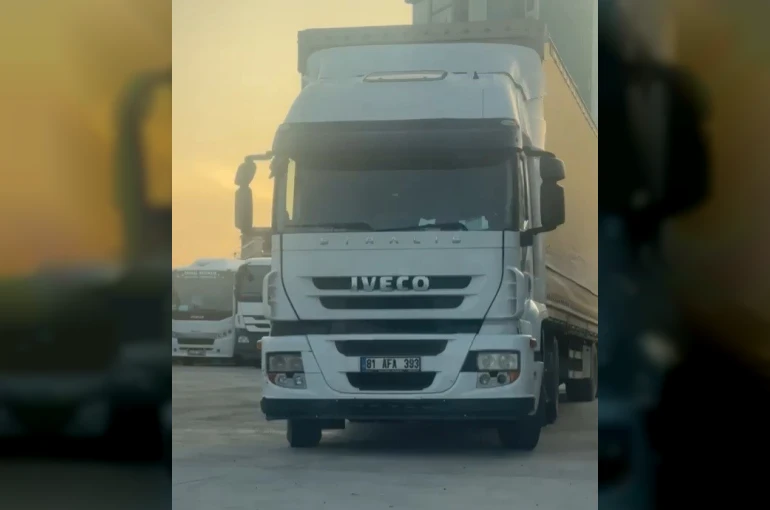 İkiz plakalı tır, vatandaşın dikkati sayesinde yakalandı