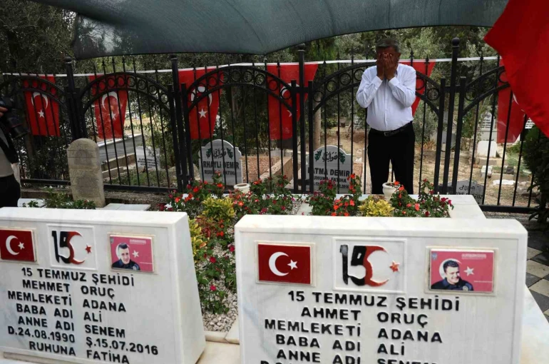 İkiz şehitlerin babası: "Allah bizi vatansız, yurtsuz bırakmasın"