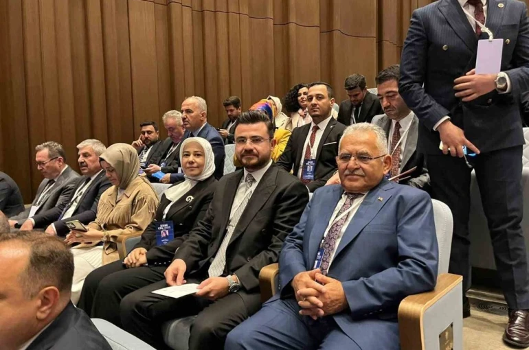 İl Başkanı Okandan, Genişletilmiş İl Başkanları Toplantısı’na katıldı