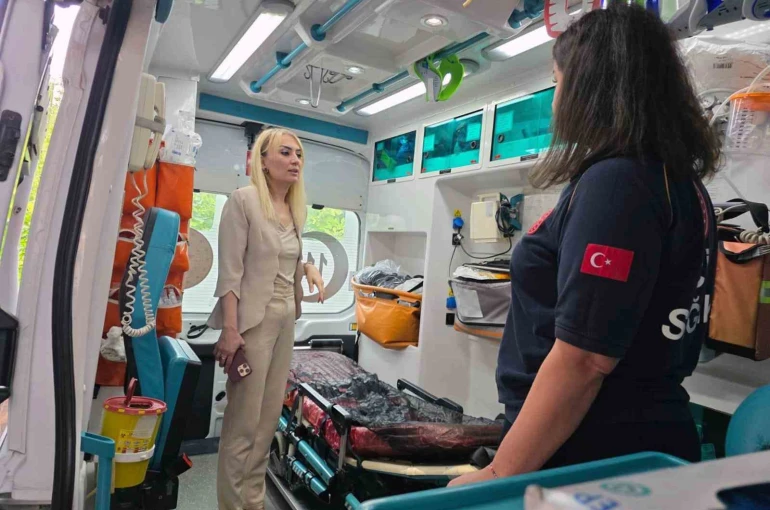 İl Sağlık Müdürü Başaran Akça, Kavaklıdere’deki sağlık tesislerinde incelemelerde bulundu