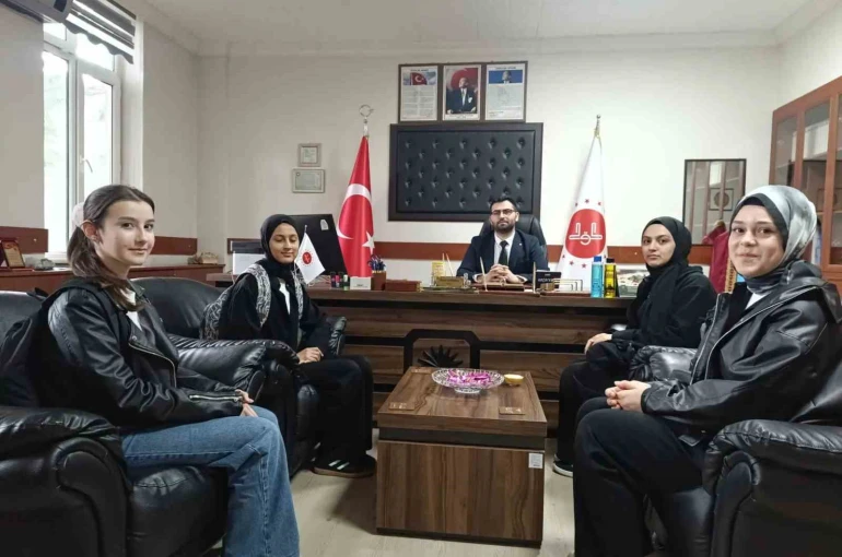 İmam Hatip öğrencileri haçlıklarını Gazze’ye bağışladı