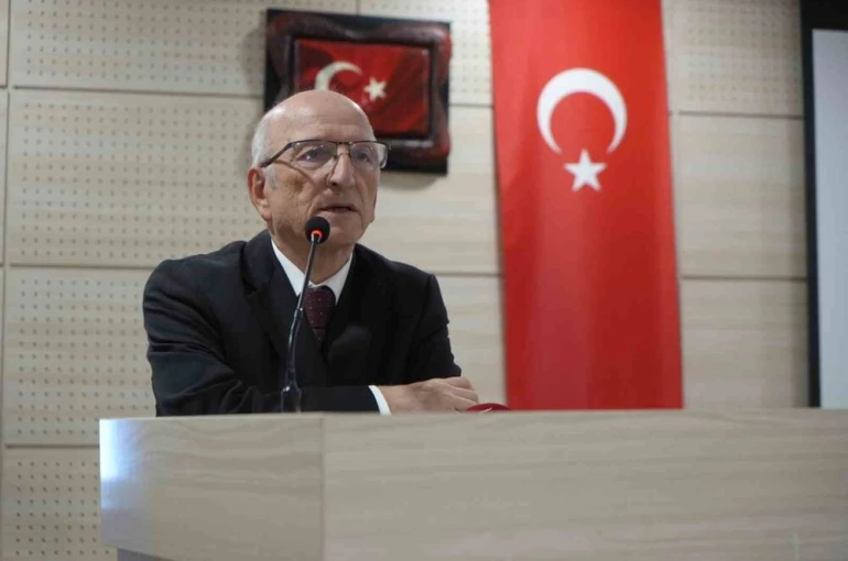 "İmparatorluktan Cumhuriyet’e Eğitim" konferansı