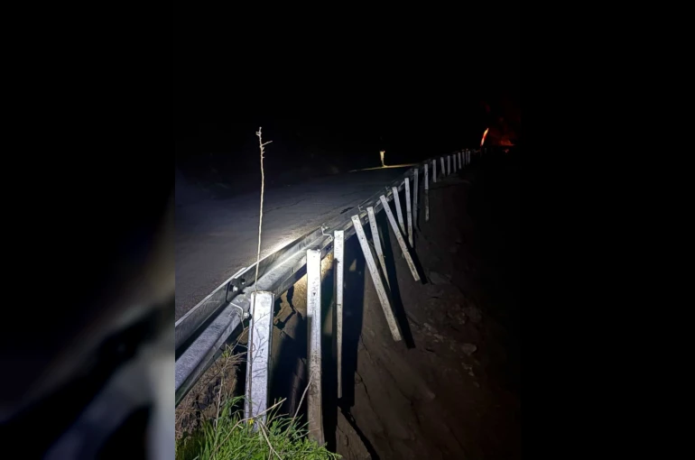 İncirliova’da yol çöktü, sürücülere uyarı yapıldı