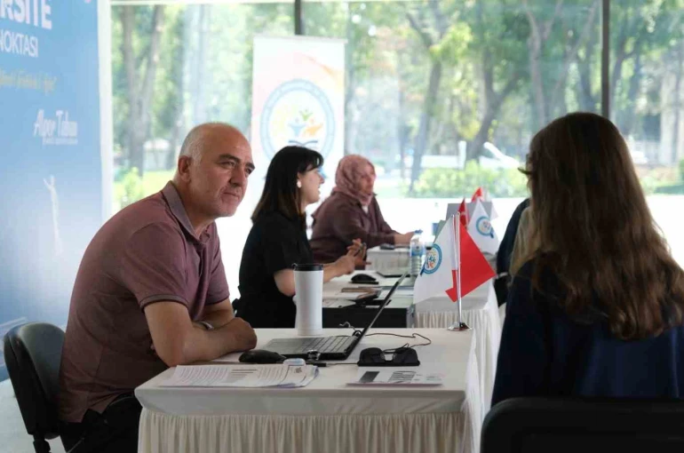 İnegöl Belediyesi’nden öğrencilere ücretsiz YKS tercih danışmanlığı