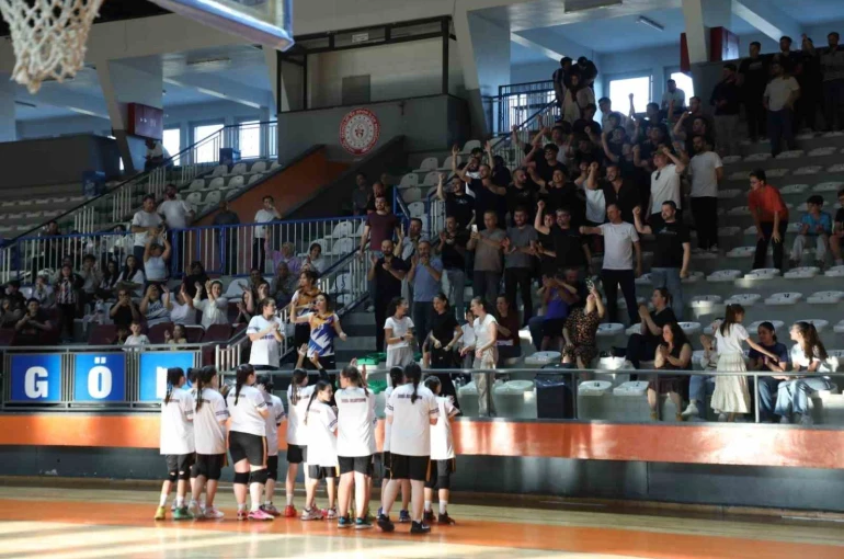 İnegöl Belediyespor U12 Kız Basketbol Takımı Bursa üçüncüsü oldu