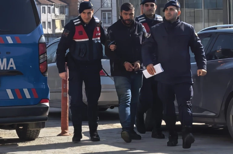 İnegöl’de 3 yıl hapis cezasıyla aranan şüpheli yakalandı 