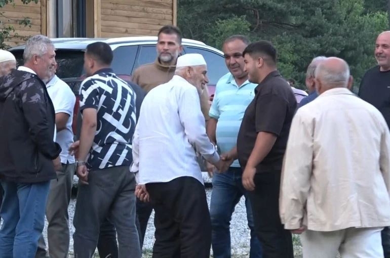 İnegöl’deki Erzurumlular Domaniç Kocayayla’da buluştu