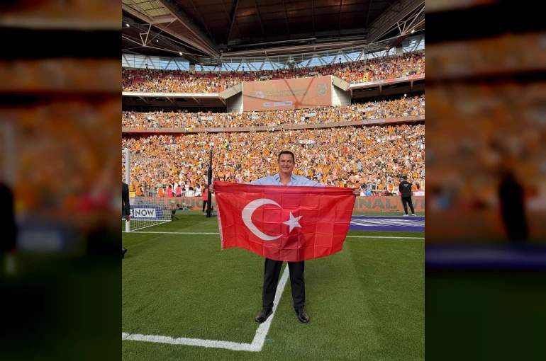 İngiltere’de tarih yazan Türk başkan!