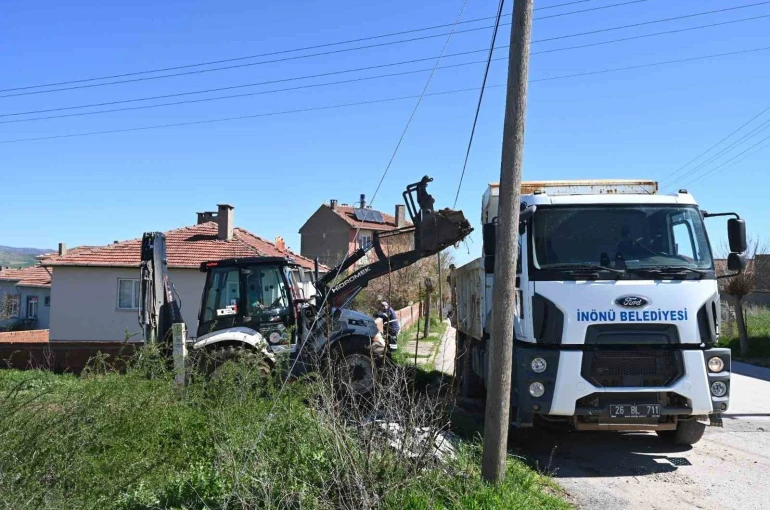İnönü Belediyesi’nin yol çalışmaları aralıksız sürüyor