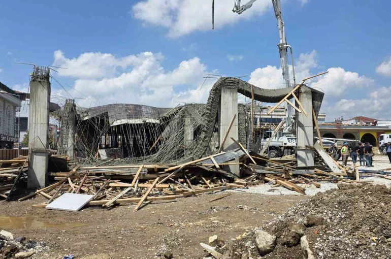 İnşatta beton dökülürken kalıp çöktü: 1 işçi yaralandı