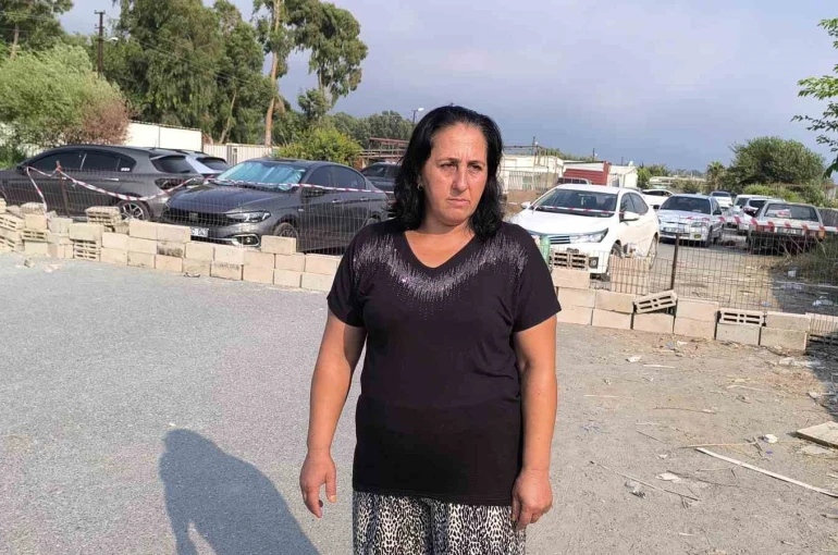 İş yerine ruhsat verilmeyince yolu kapattı: "Burada yol diye bir şey yok, burası bizim arsamızın içinde"