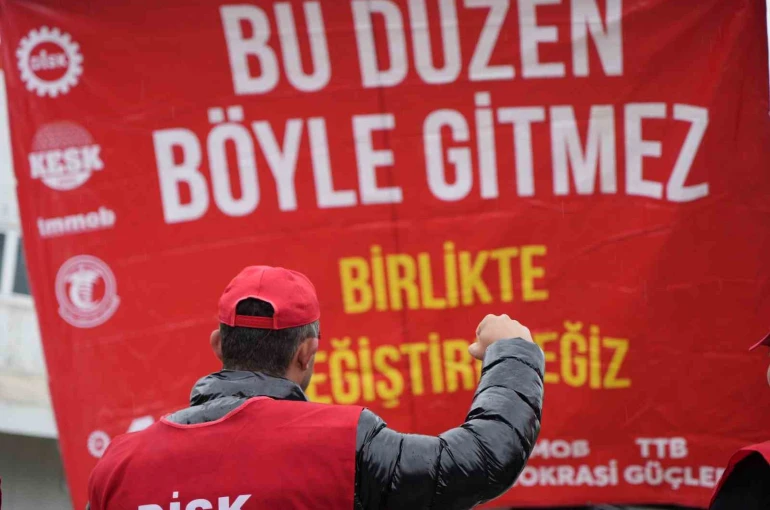 İşçi ve emeğin kenti Kocaeli’de 1 Mayıs halaylarla kutlandı