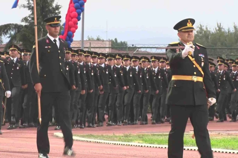 Işıklar Jandarma Astsubay Meslek Yüksekokulu’nda mezuniyet coşkusu