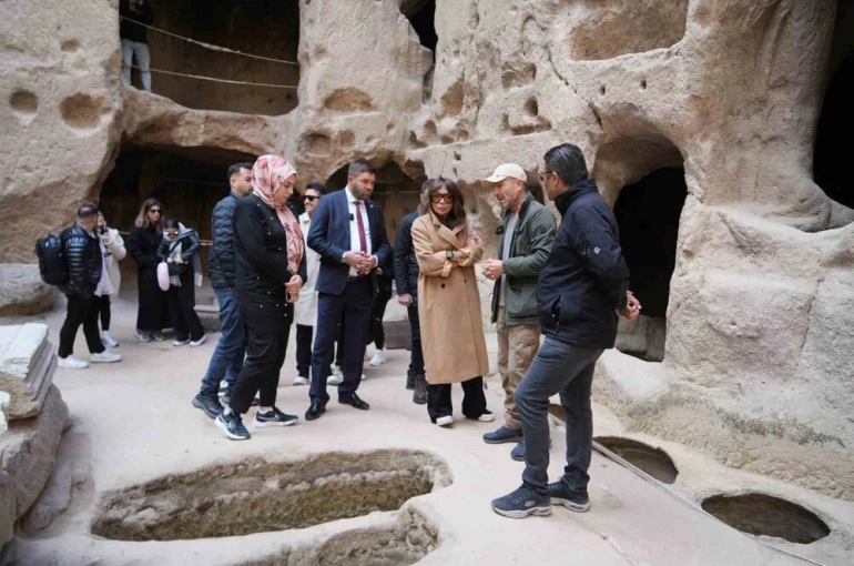 Işın Karaca, Niğdelilere unutulmaz bir gece yaşattı