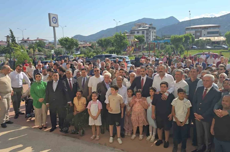 İslahiye ilçesi, Kaymakam Mehmet Soylu’ya konvoy ve gözyaşlarıyla veda etti 