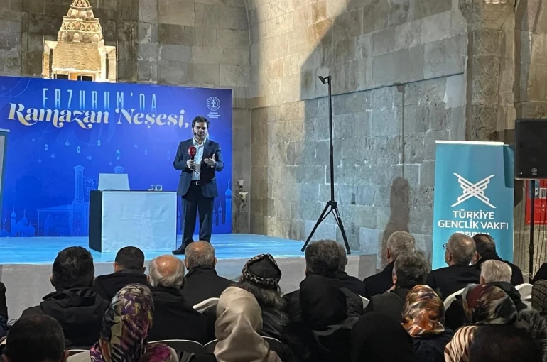 "İslam, İnsan ve İktisat" tarihi binada anlatıldı