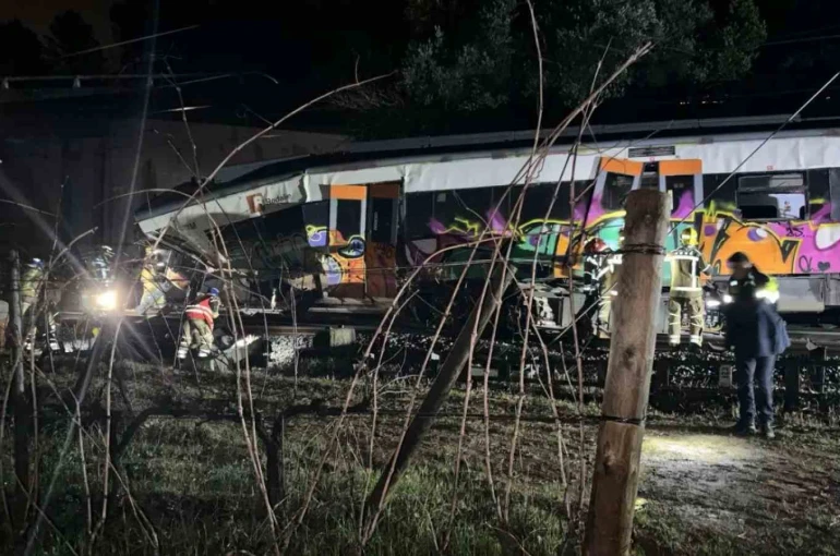İspanya’da iki tren kazası daha: 1 makinist hayatını kaybetti, en az 37 kişi yaralandı