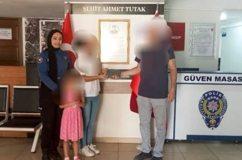 Isparta’da duyarlı vatandaş bulduğu cüzdanı polise teslim etti