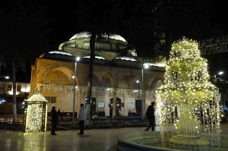 Isparta’da hatimle teravihe yoğun akın: 15 camide her gece bir cüz okunuyor