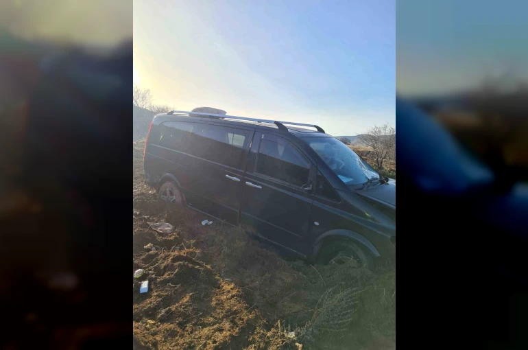 Isparta’da kontrolden çıkan araç şarampole uçtu: 10 yaralı